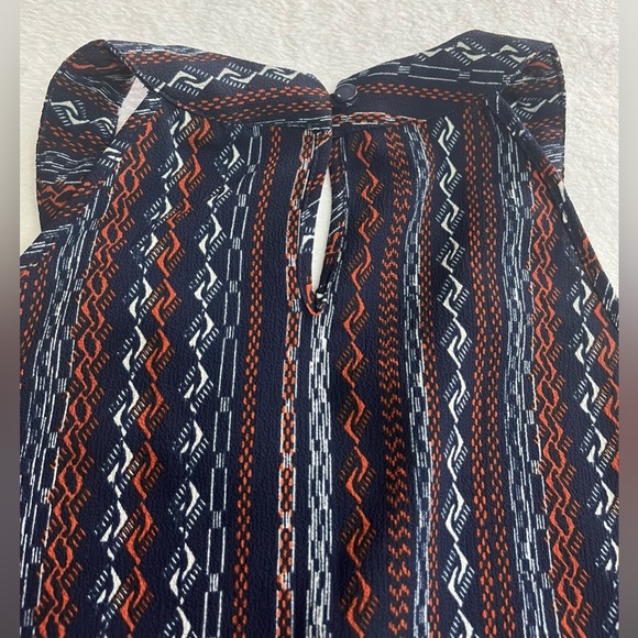 Monteau Aztec stripped women’s XL sleeveless navy/red top w/ peek hole back - Picture 3 of 8